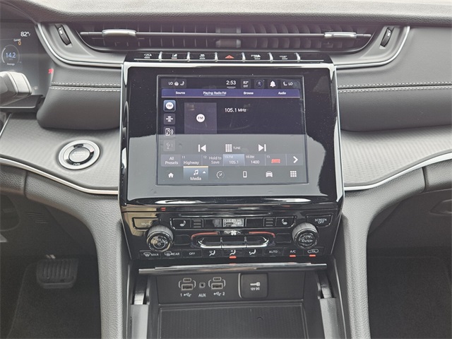 2025 Jeep Grand Cherokee Laredo X 4x4