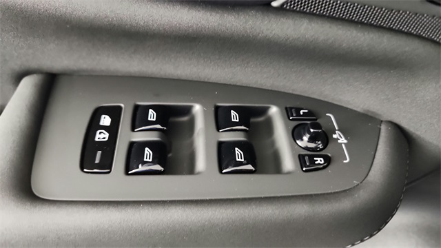 new 2026 Volvo XC90 car, priced at $76,035