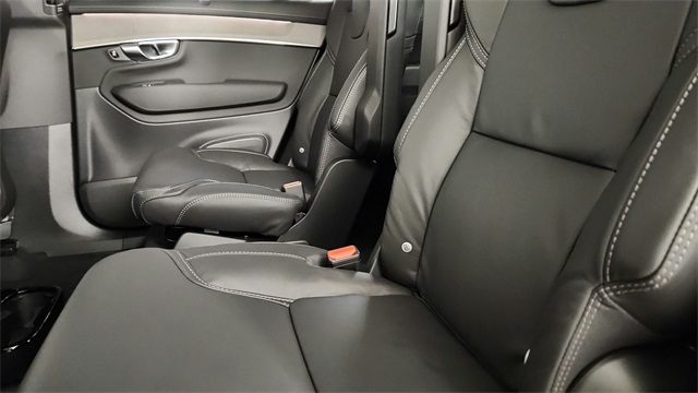 new 2026 Volvo XC90 car, priced at $76,035
