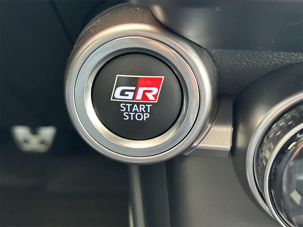 2025 Toyota GR86 Premium photo 11