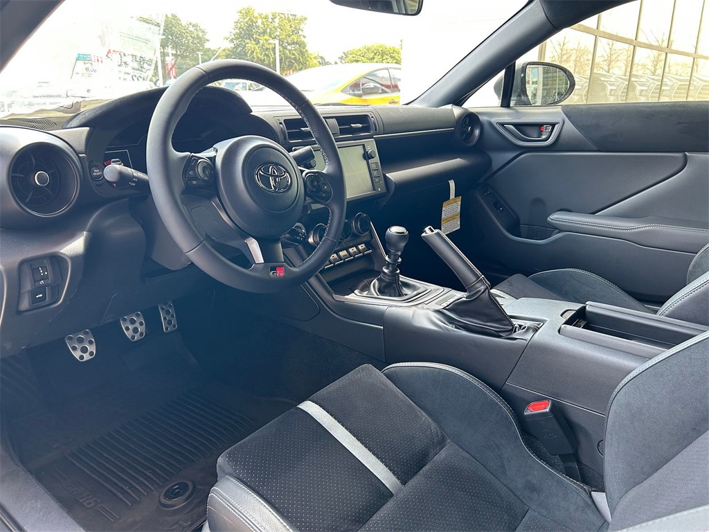 2025 Toyota GR86 Premium photo 6
