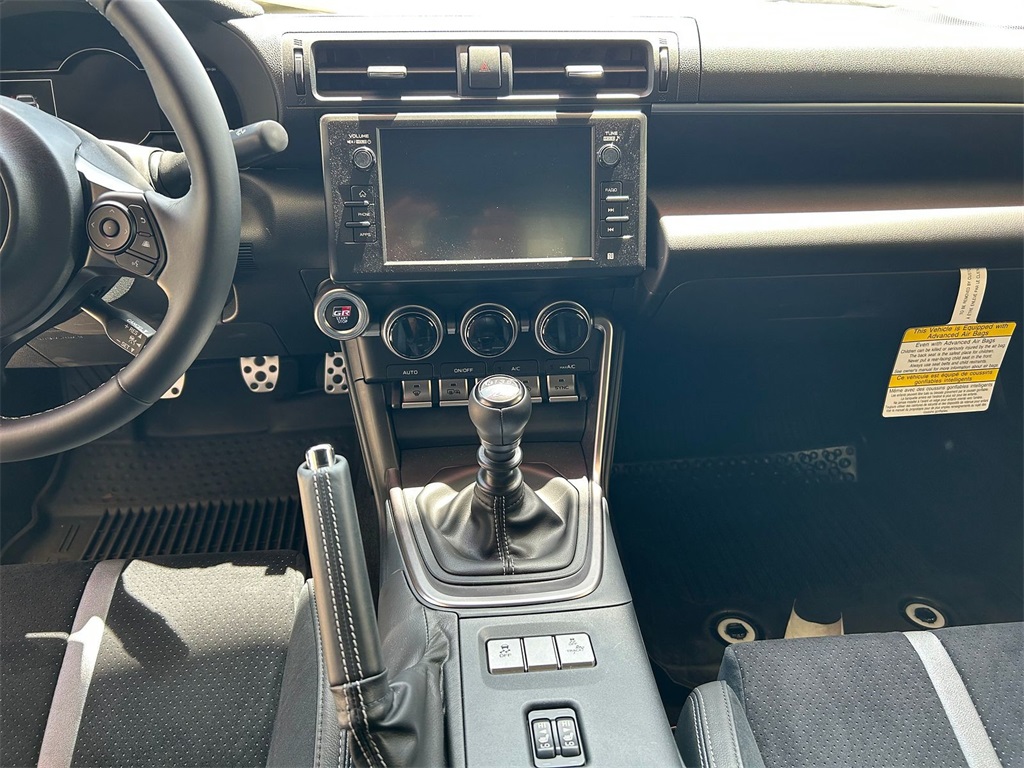 2025 Toyota GR86 Premium photo 7