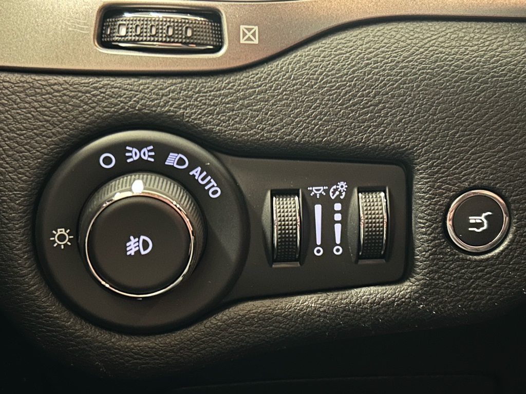 used 2019 Jeep Cherokee car, priced at $16,844