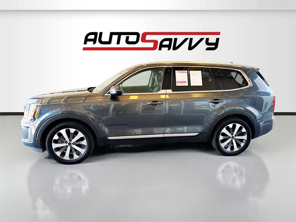 2022 Kia Telluride EX photo 2