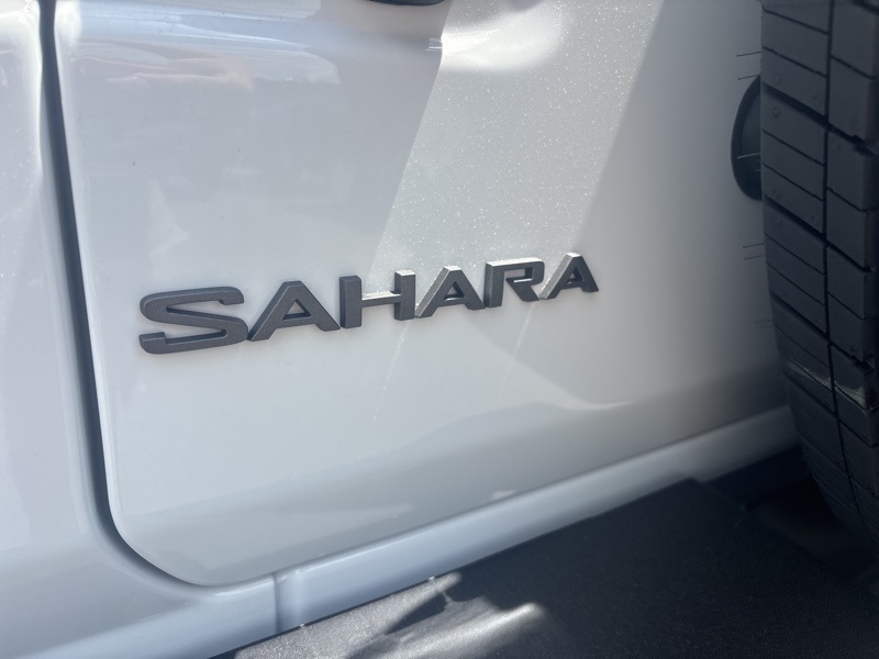 2025 Jeep Wrangler Sahara photo 10