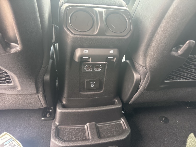 2025 Jeep Wrangler Sahara photo 13