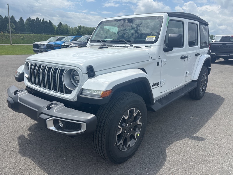 2025 Jeep Wrangler Sahara photo 7