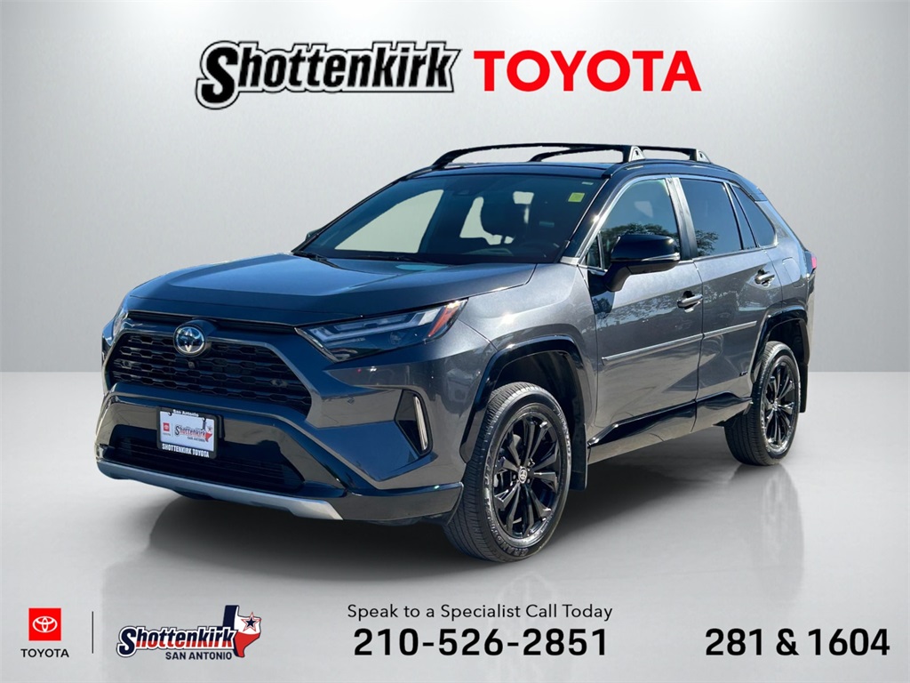 2023 Toyota RAV4 XSE's photo