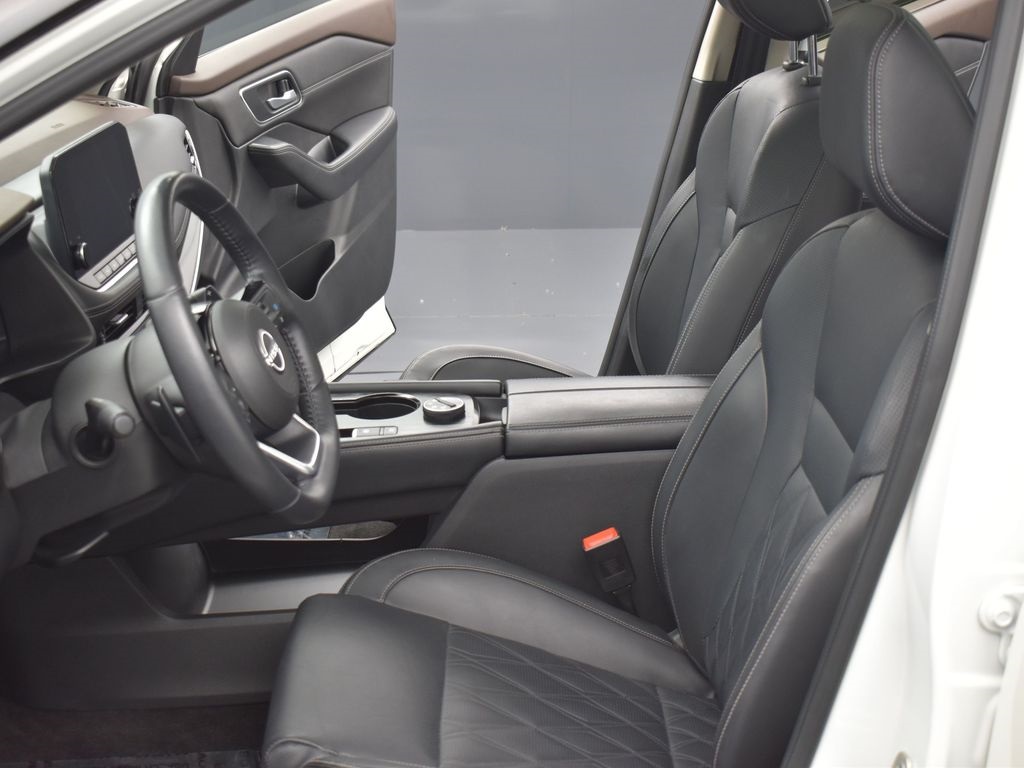 2023 Nissan Rogue Platinum photo 15