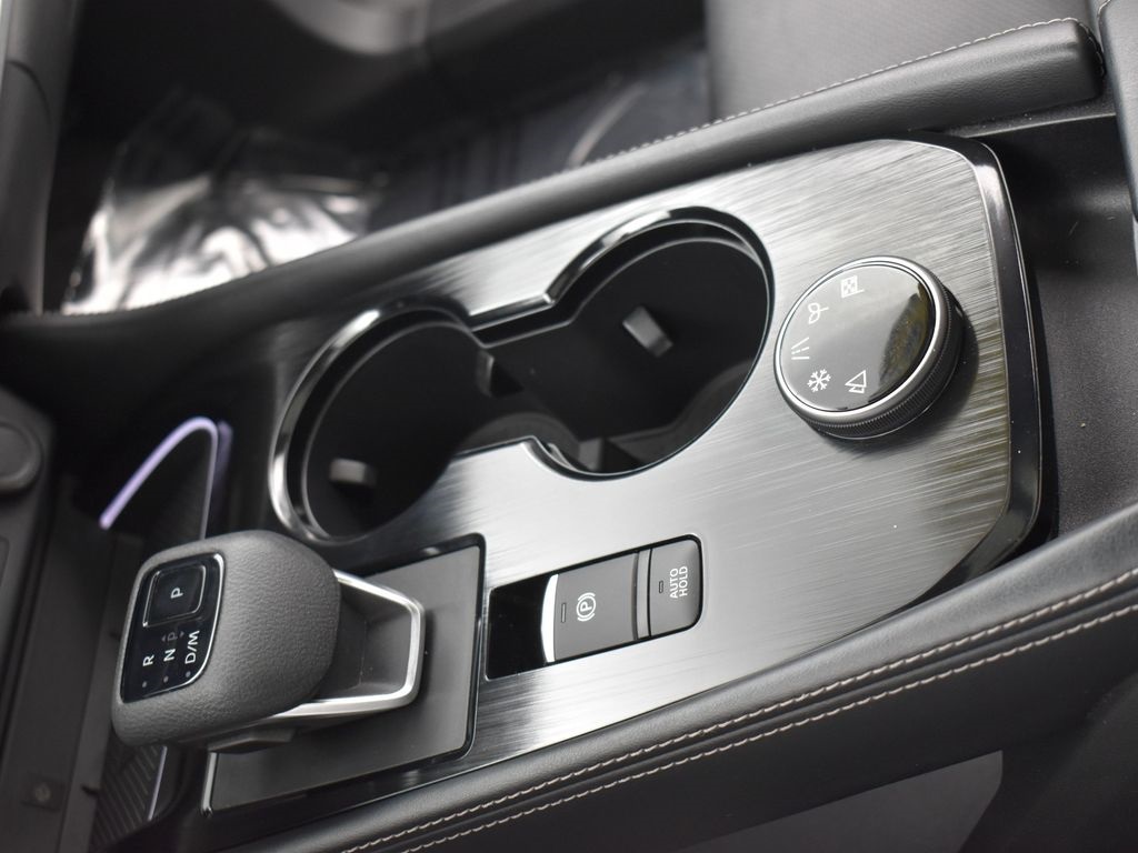 2023 Nissan Rogue Platinum photo 19