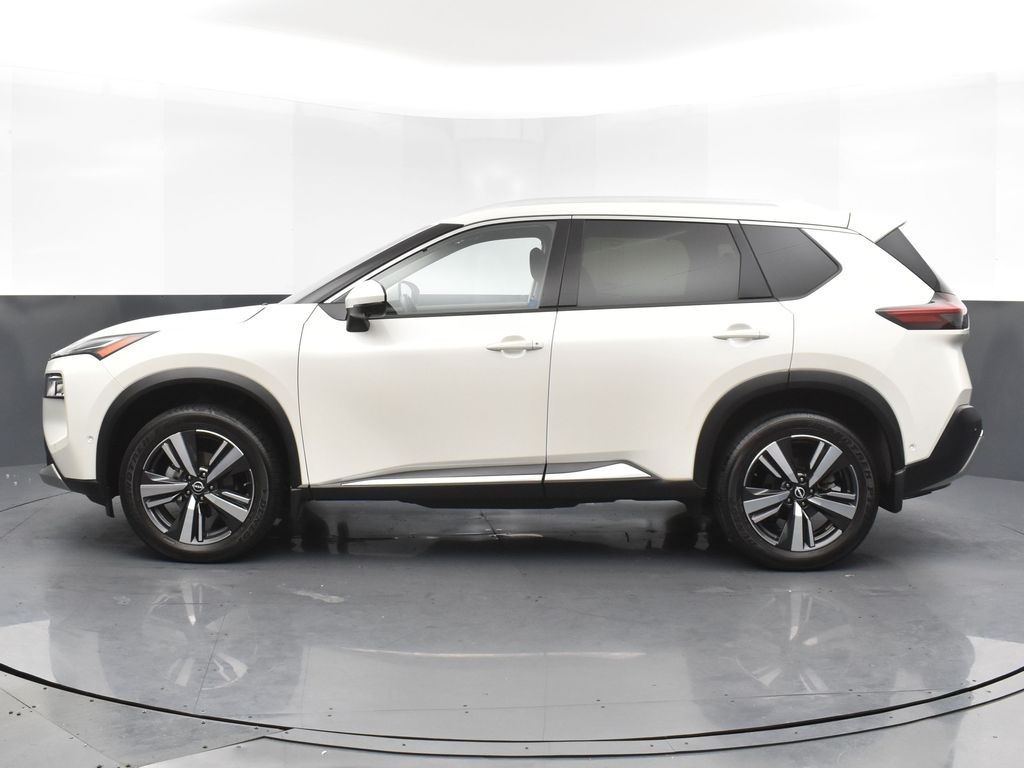 2023 Nissan Rogue Platinum photo 2