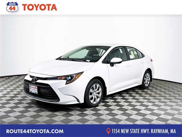 2026 Toyota Corolla LE's photo