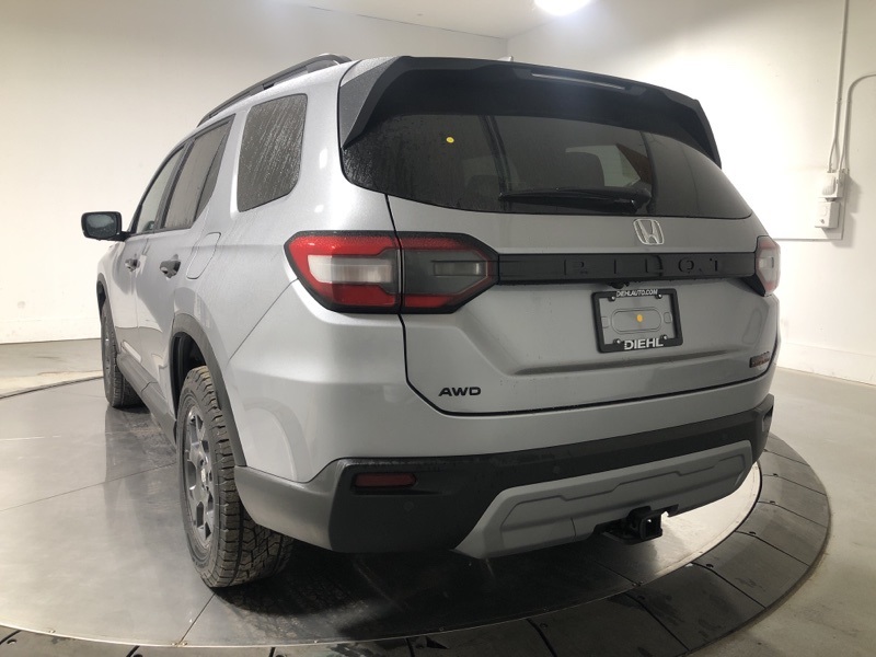 2025 Honda Pilot TrailSport photo 4