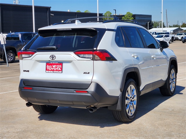 2025 Toyota RAV4 XLE Premium photo 2