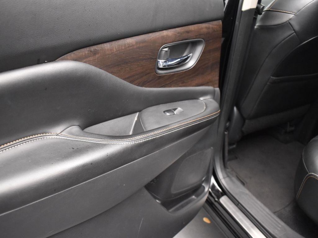 2021 Magnetic Black Pearl Nissan Murano Platinum FWD SUV