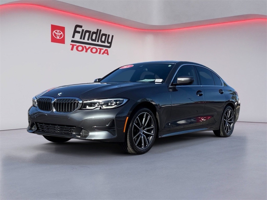 2021 BMW 3 Series 330i's photo