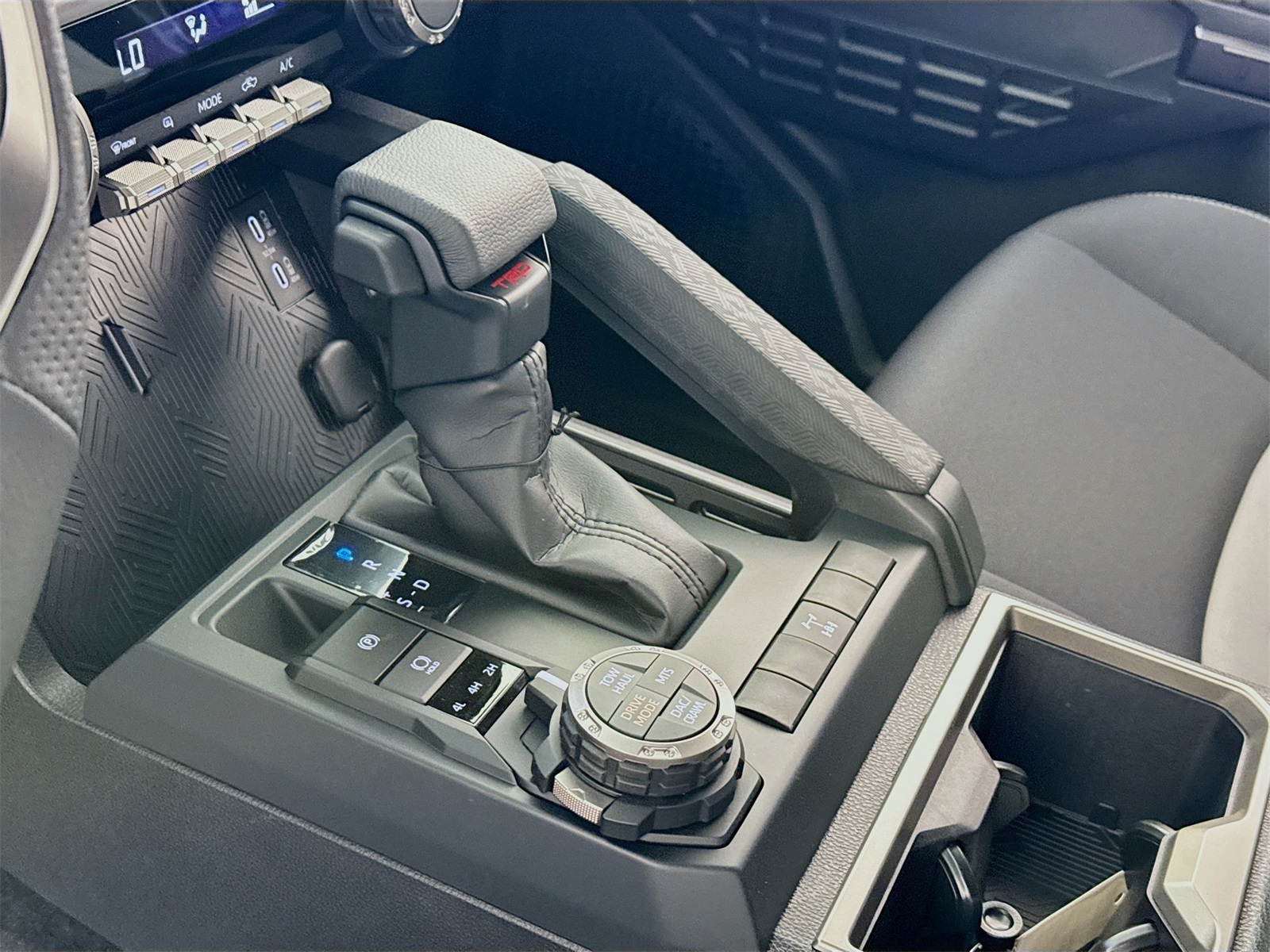 2025 Toyota Tacoma TRD Off-Road Double Cab photo 10