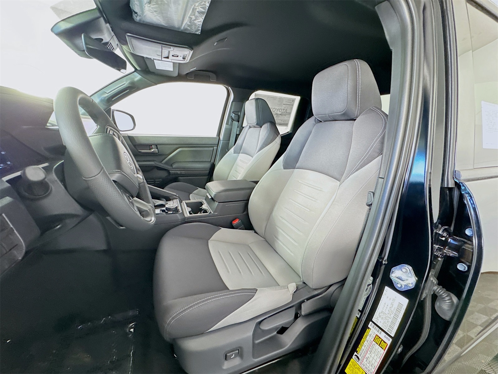 2025 Toyota Tacoma TRD Off-Road Double Cab photo 11