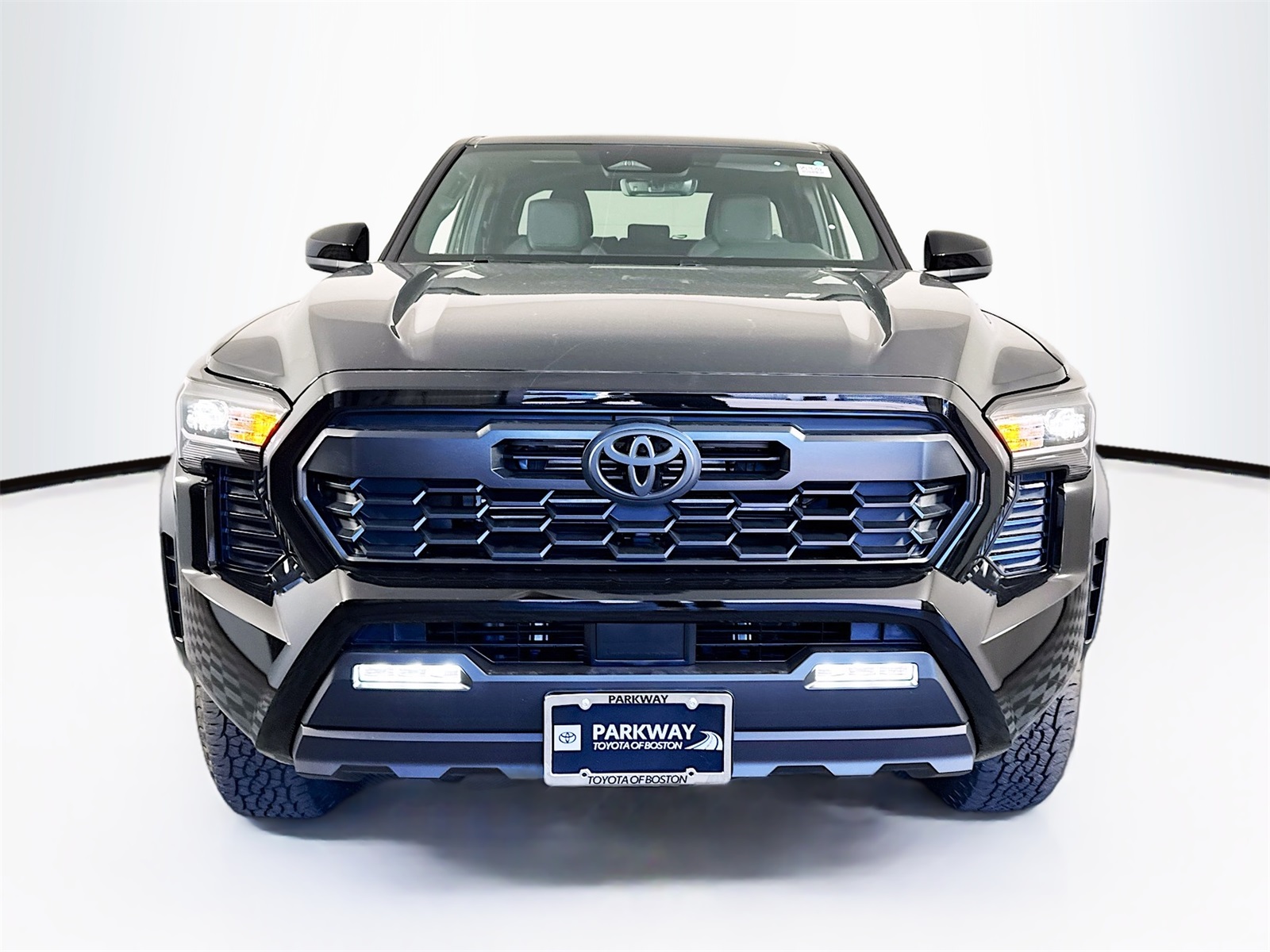 2025 Toyota Tacoma TRD Off-Road Double Cab photo 2