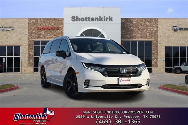 2023 Honda Odyssey SPORT's photo