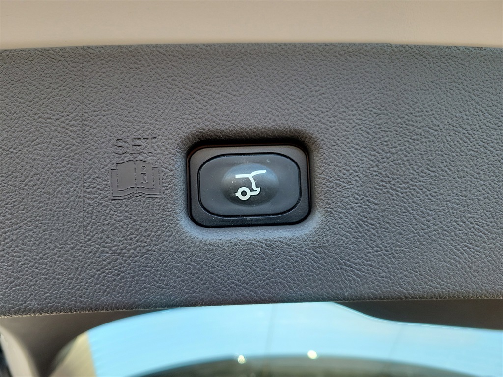 used 2022 Lincoln Nautilus car, priced at $36,998