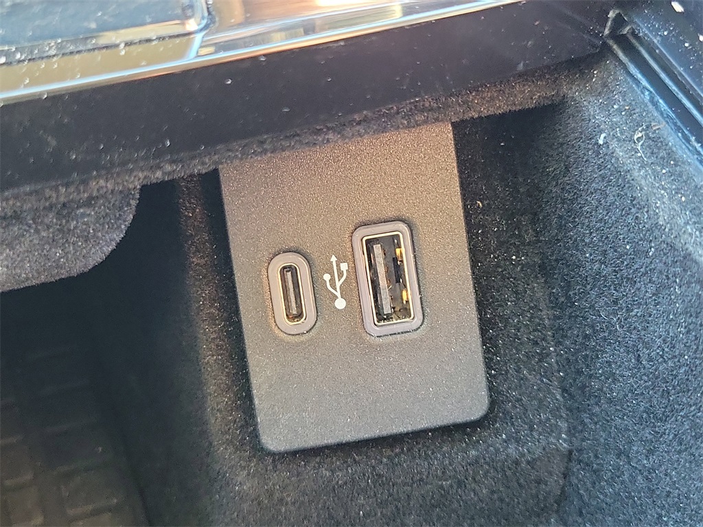 used 2022 Lincoln Nautilus car, priced at $36,998