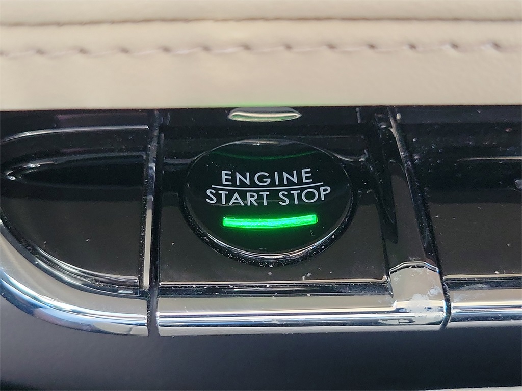 used 2022 Lincoln Nautilus car, priced at $36,998