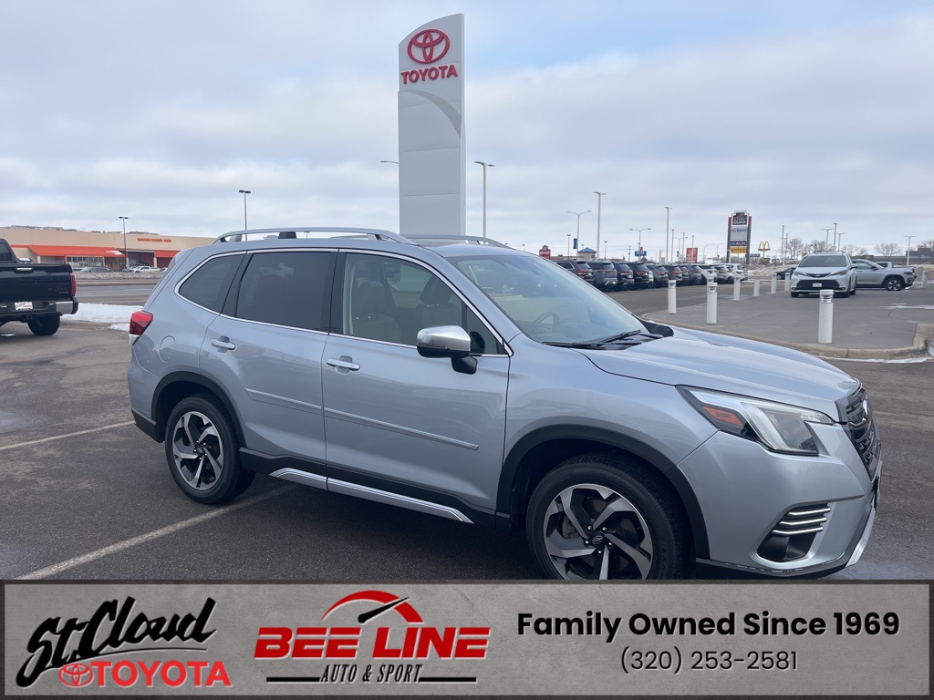 2023 Subaru Forester Touring's photo