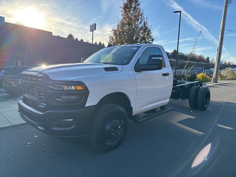 2026 Ram 3500 Tradesman photo 3