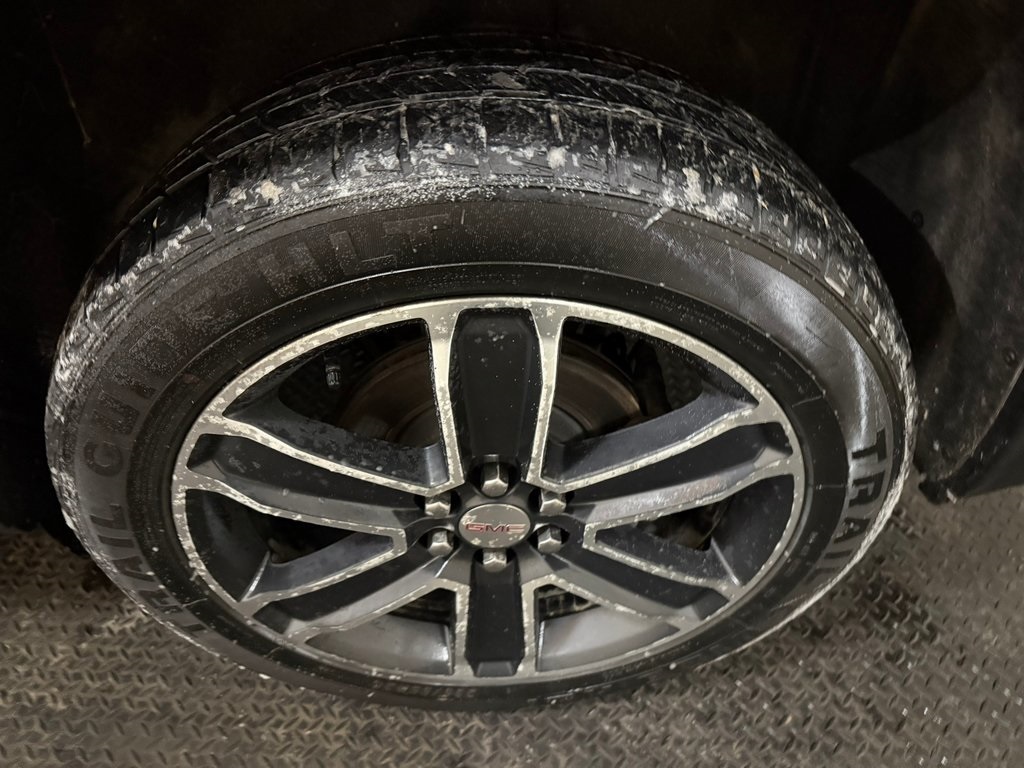 used 2023 GMC Acadia car, priced at $21,647