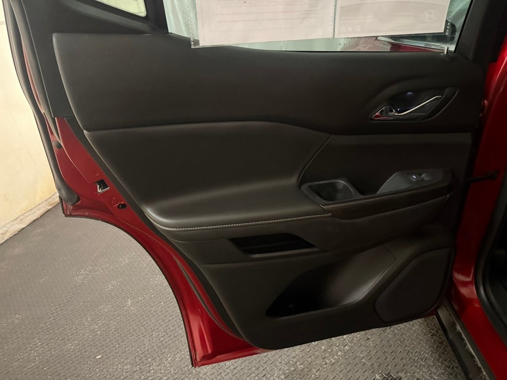 used 2023 GMC Acadia car, priced at $21,647