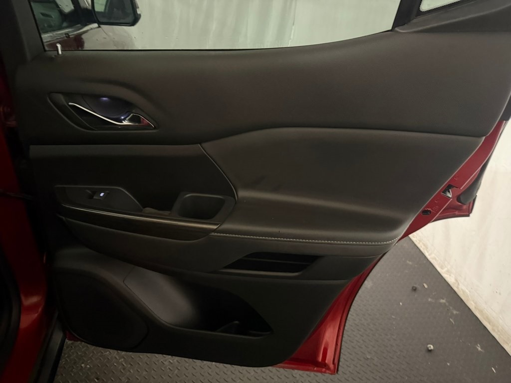 used 2023 GMC Acadia car, priced at $21,647