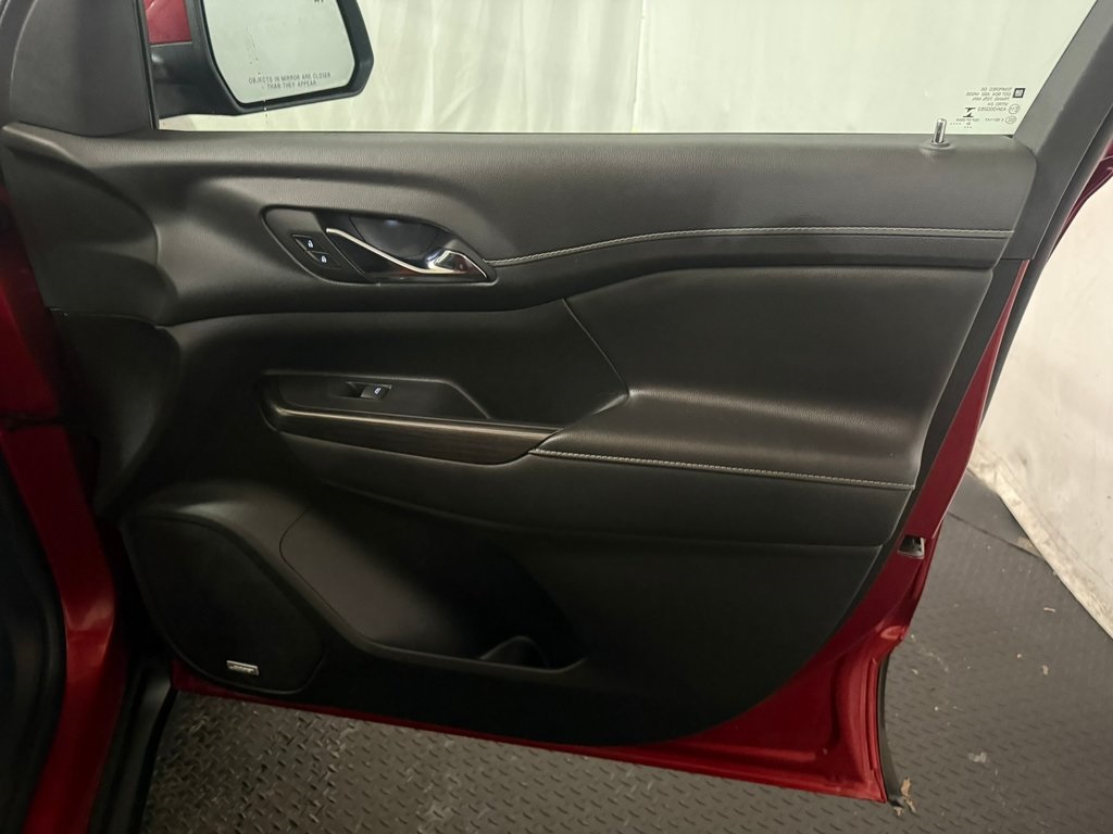 used 2023 GMC Acadia car, priced at $21,647