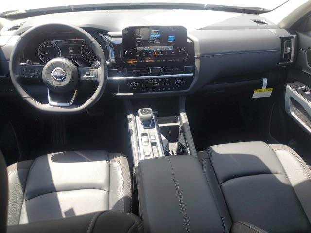 2025 Brilliant Silver Metallic Nissan Pathfinder SL FWD SUV