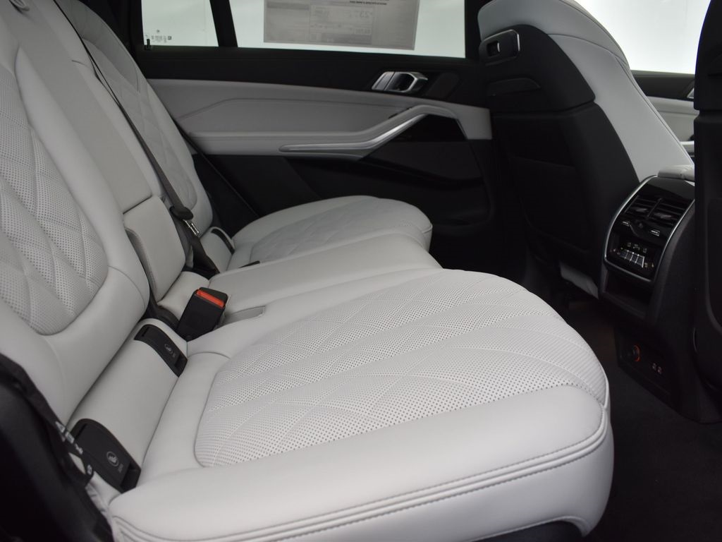 2026 Skyscraper Gray Metallic BMW X7 xDrive40i AWD SUV