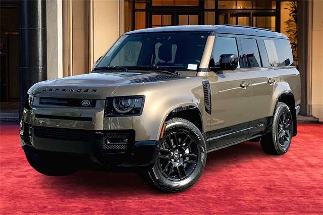 2025 Land Rover Defender 130 P400 X-Dynamic SE