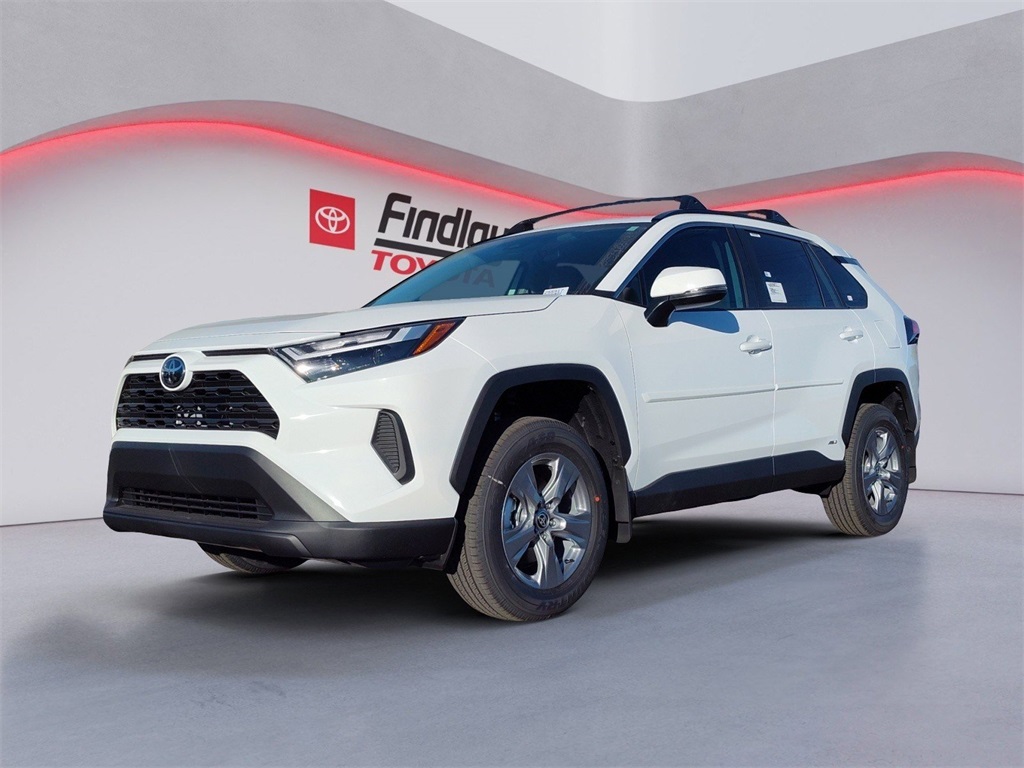 2025 Toyota RAV4 XLE's photo