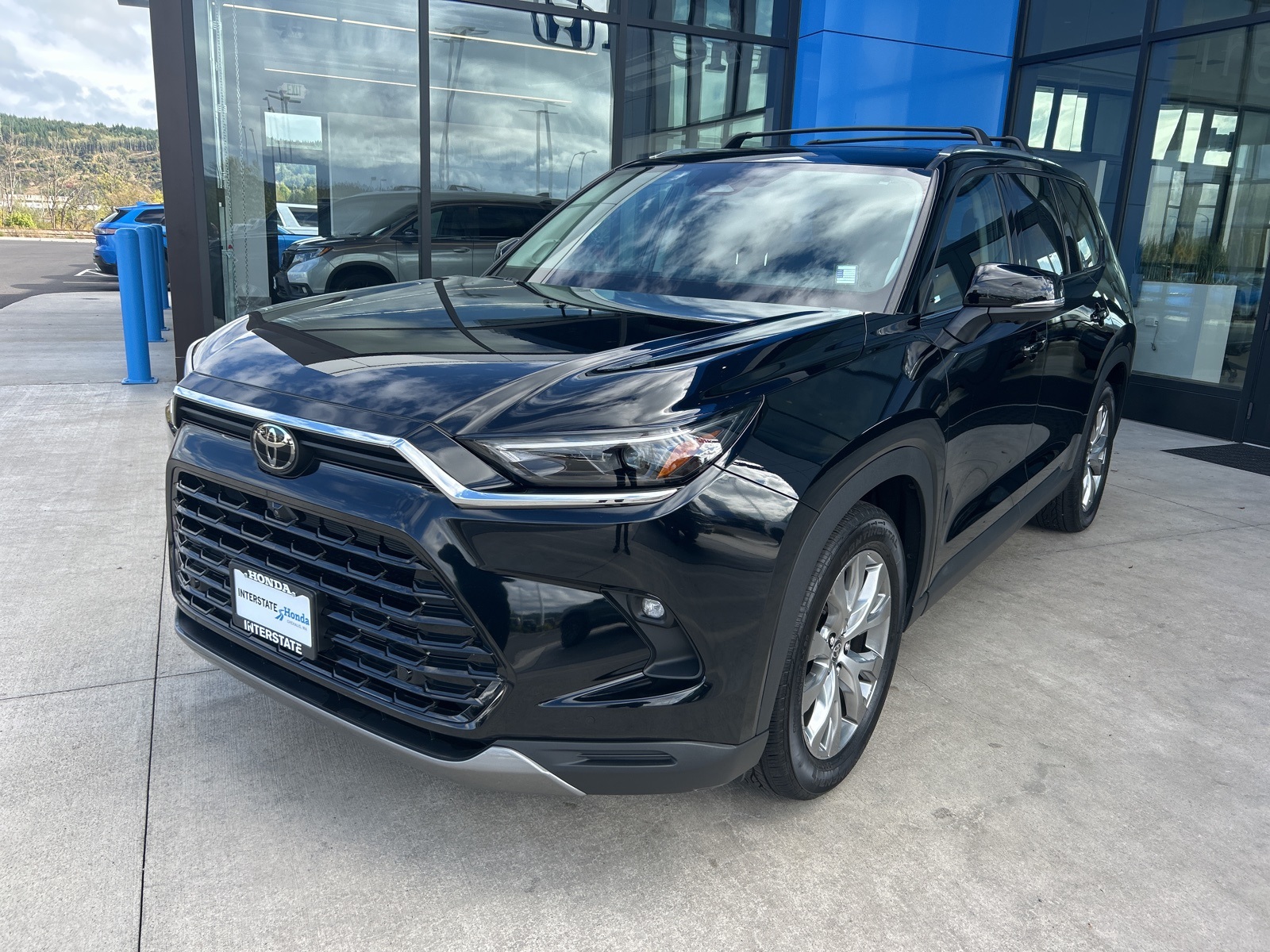 2024 Toyota Grand Highlander Limited's photo