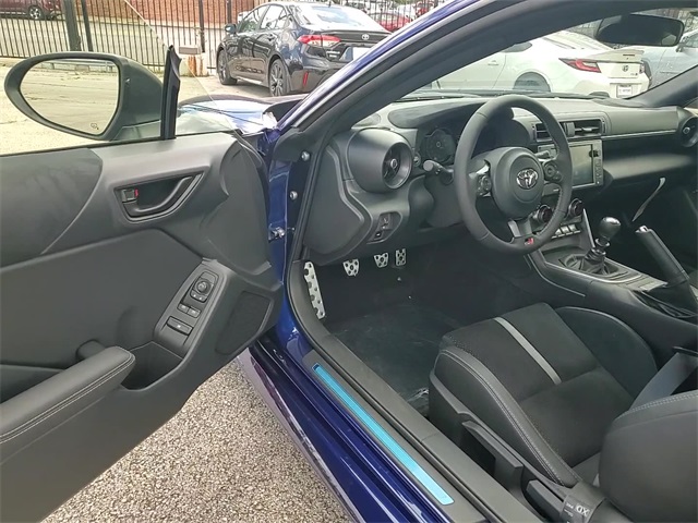 2025 Toyota GR86 Premium photo 9