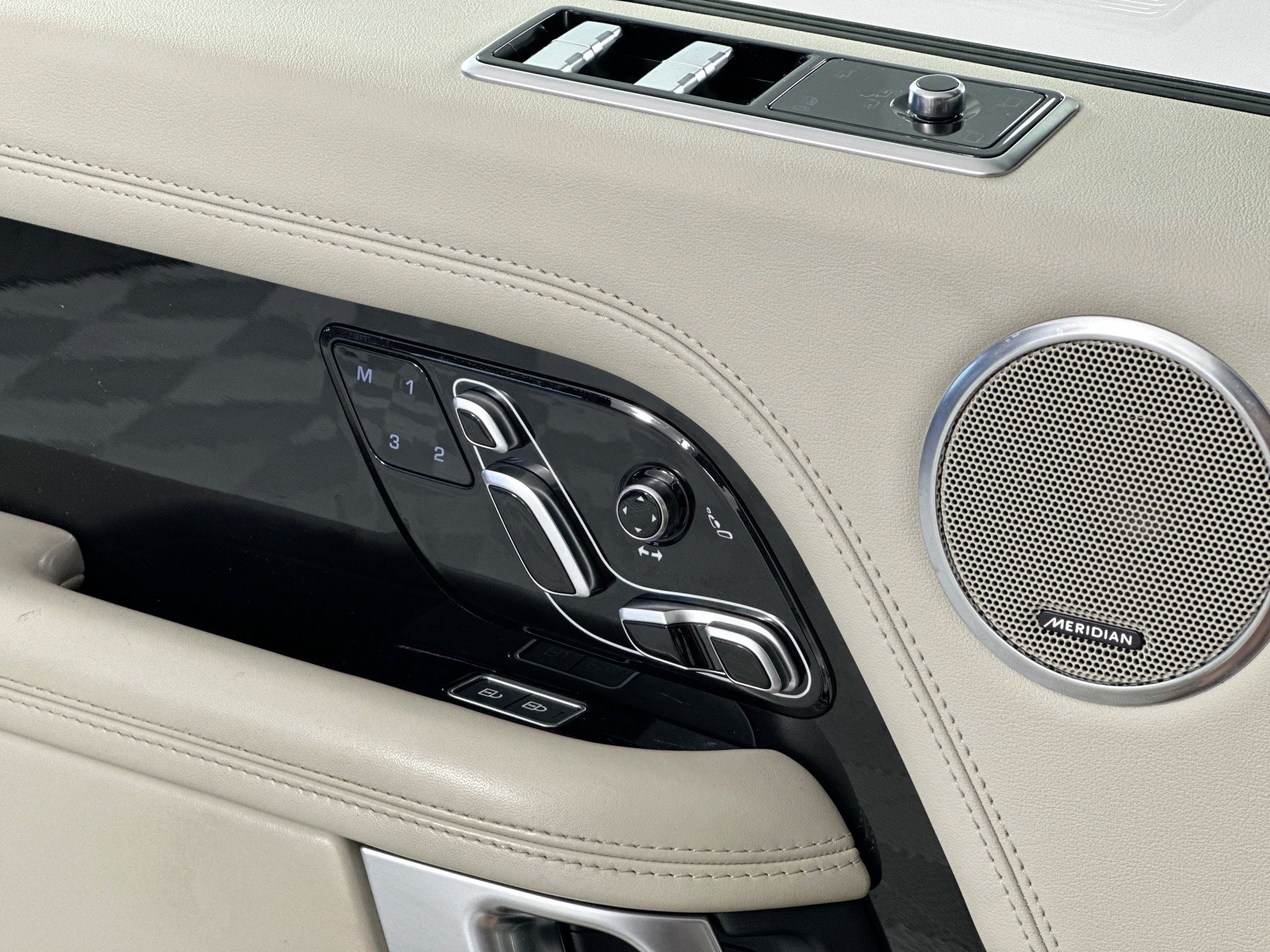 used 2022 Land Rover Range Rover car, priced at $62,995