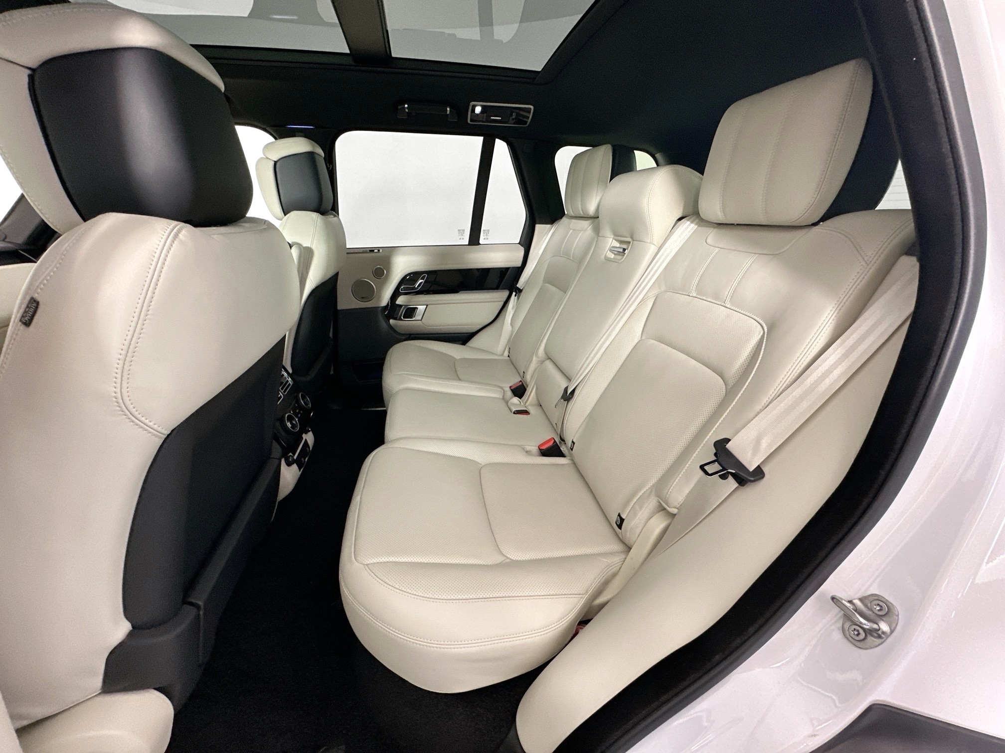 used 2022 Land Rover Range Rover car, priced at $62,995