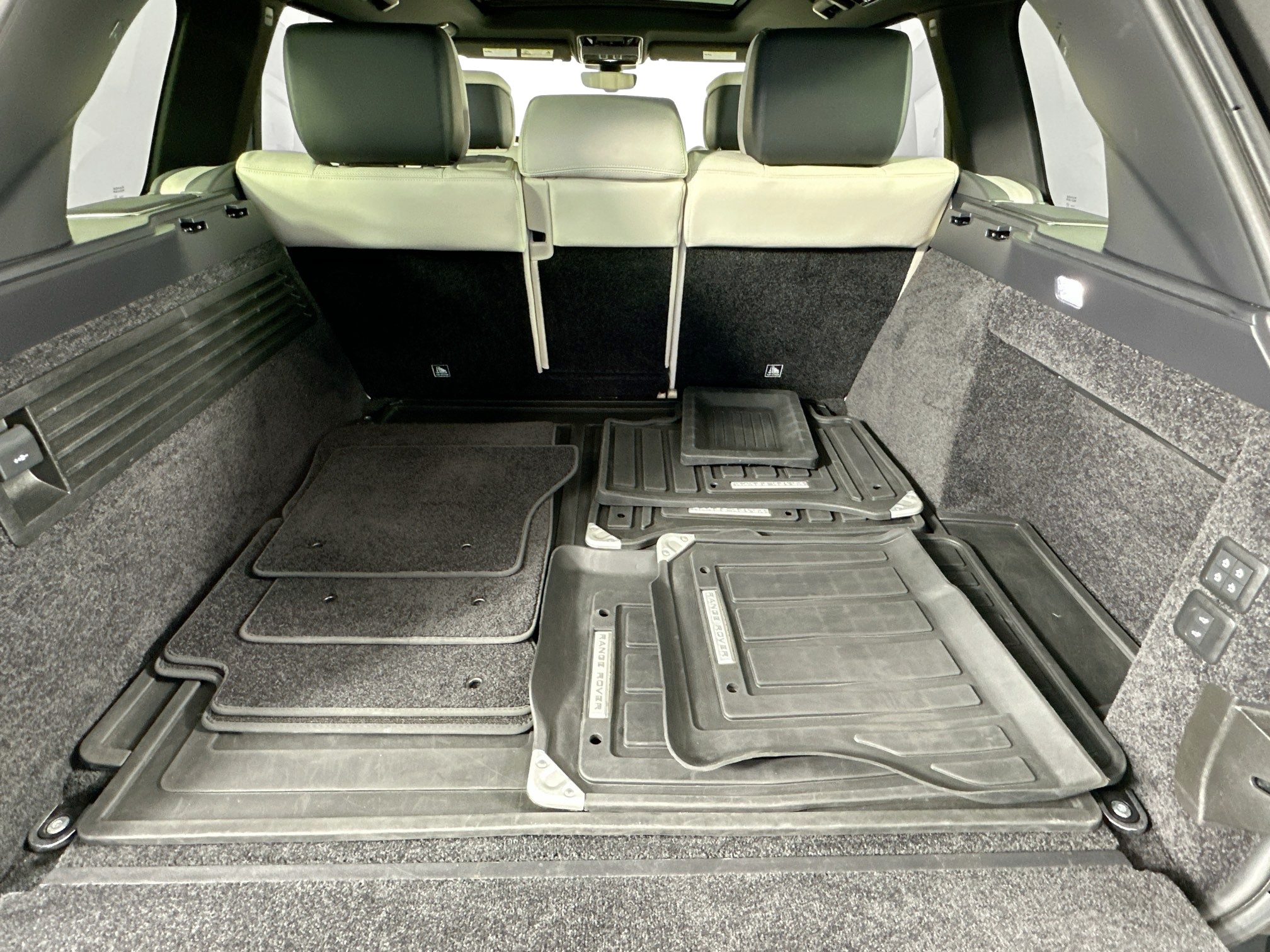 used 2022 Land Rover Range Rover car, priced at $62,995