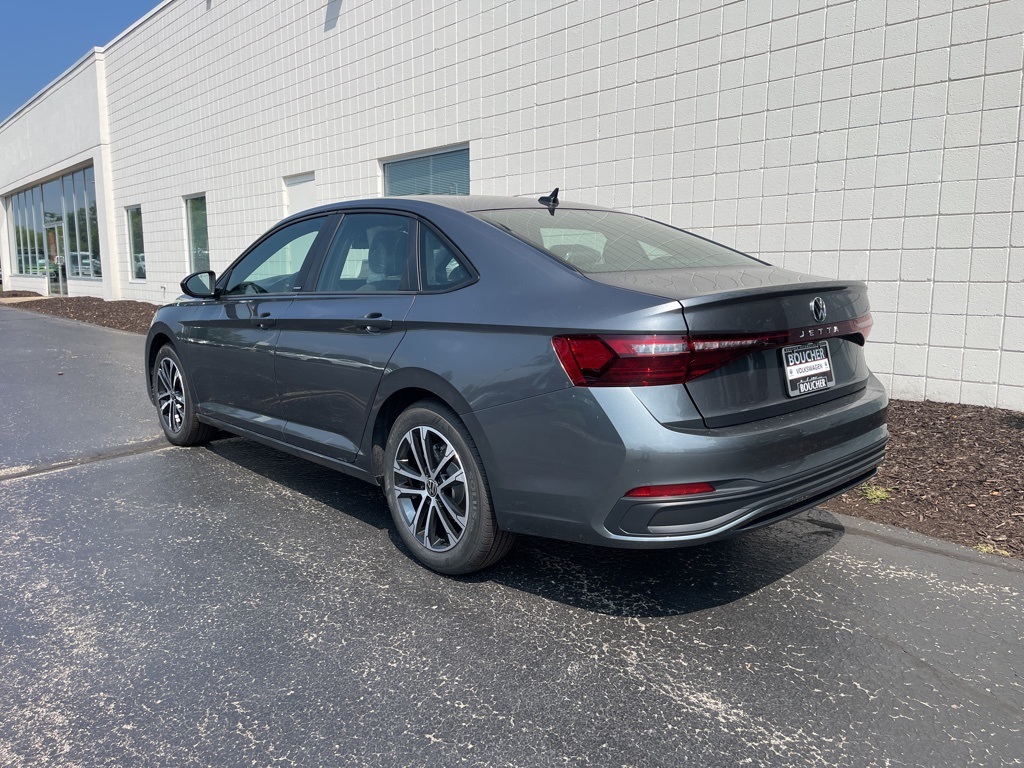 2025 Volkswagen Jetta 1.5T Sport photo 2