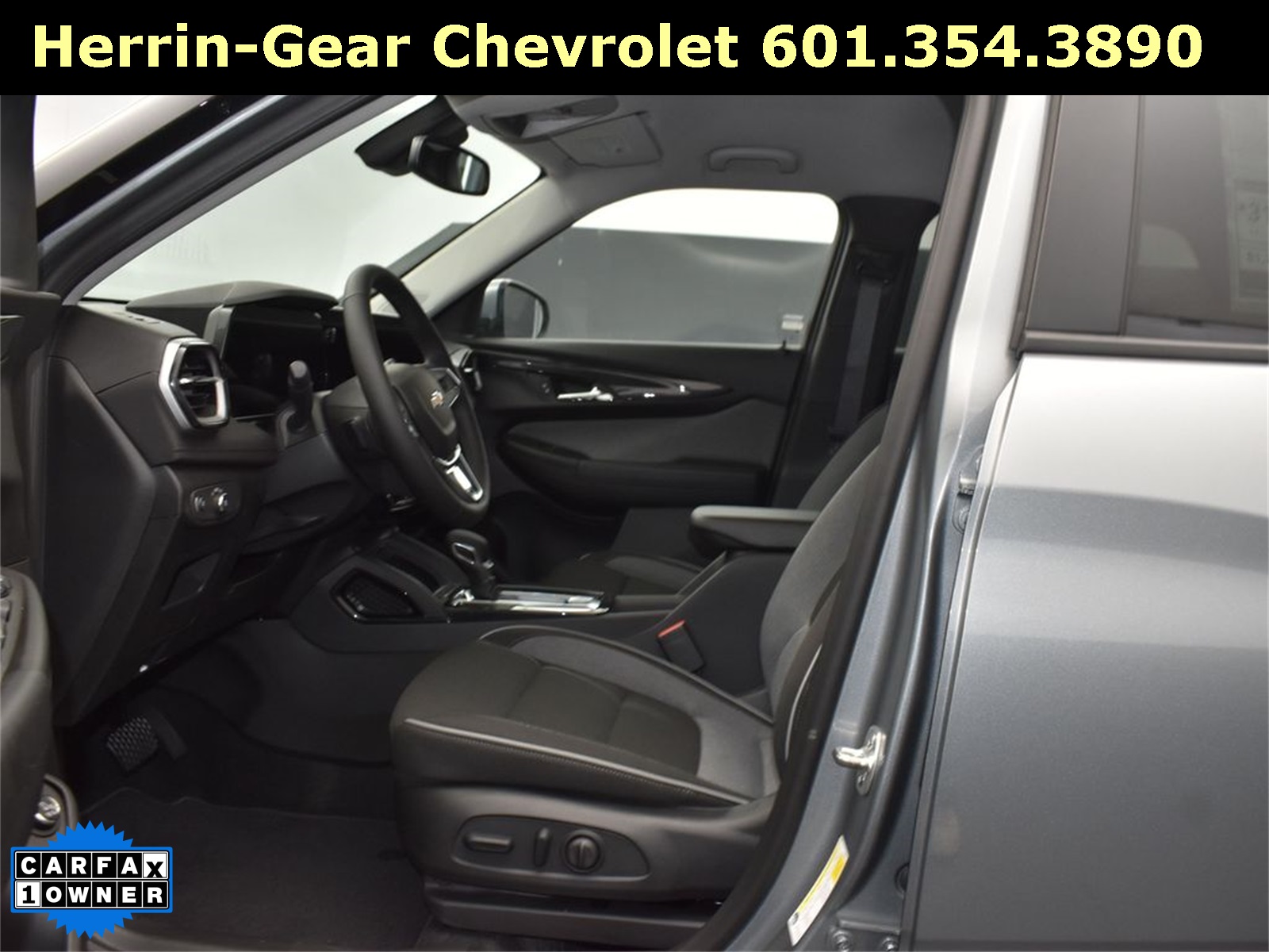 2024 Sterling Gray Metallic Chevrolet Trailblazer LT FWD SUV