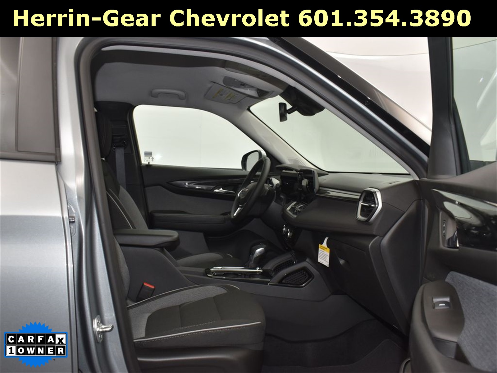 2024 Sterling Gray Metallic Chevrolet Trailblazer LT FWD SUV