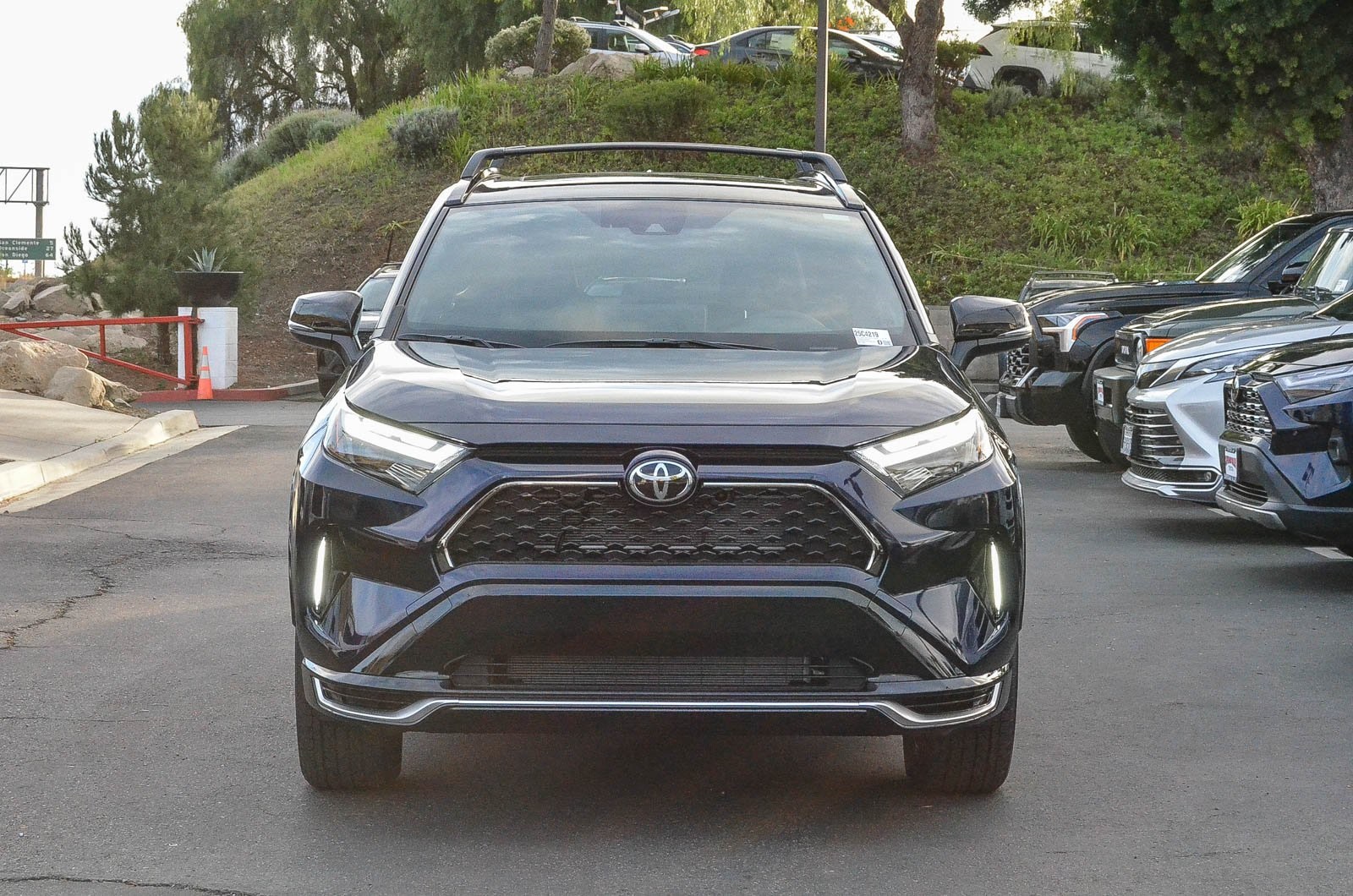 2025 Toyota RAV4 Prime XSE photo 2