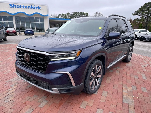 2023 Honda Pilot Elite's photo