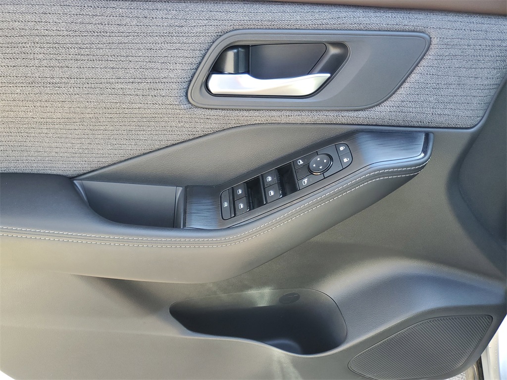 used 2021 Nissan Rogue car, priced at $17,946