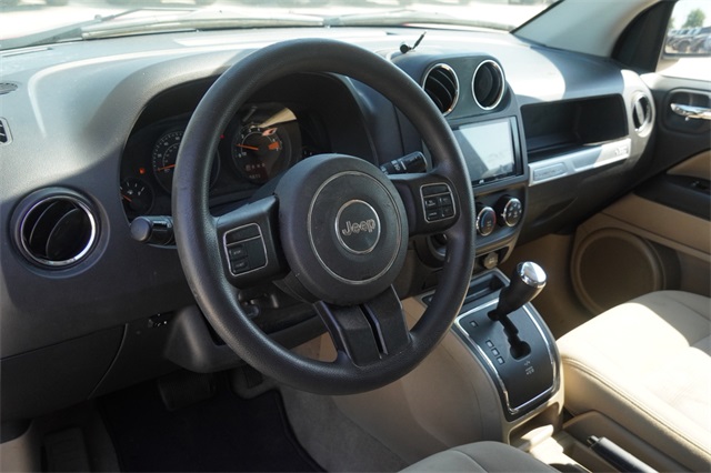 2015 Jeep Compass Sport photo 18