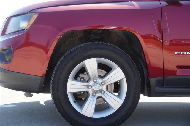 2015 Jeep Compass Sport photo 5